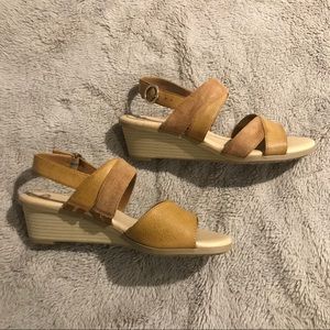 New Tan Sandals